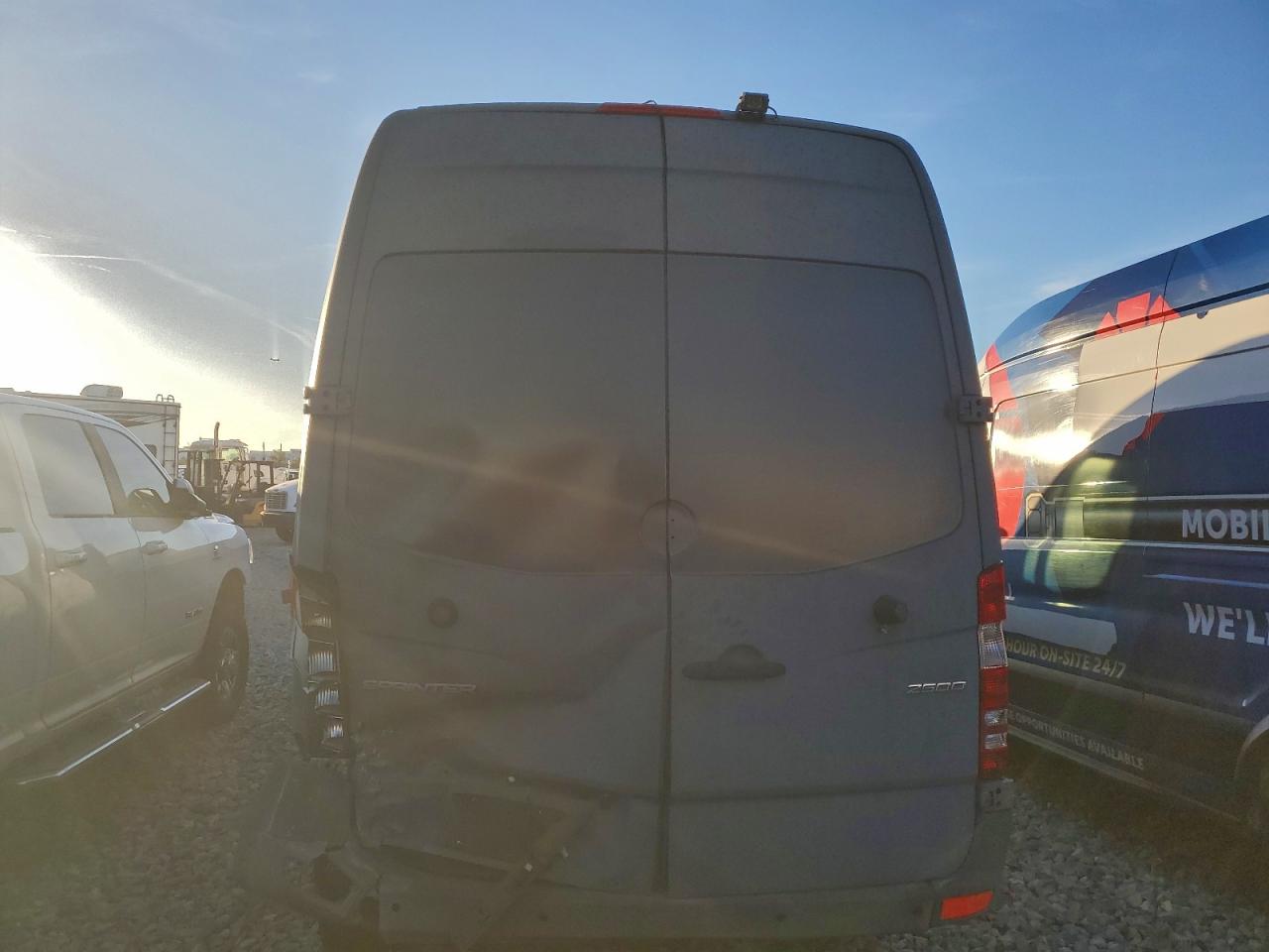 2018 Mercedes-Benz Sprinter 2500 VIN: WD3PE7CD9JP625815 Lot: 85439735