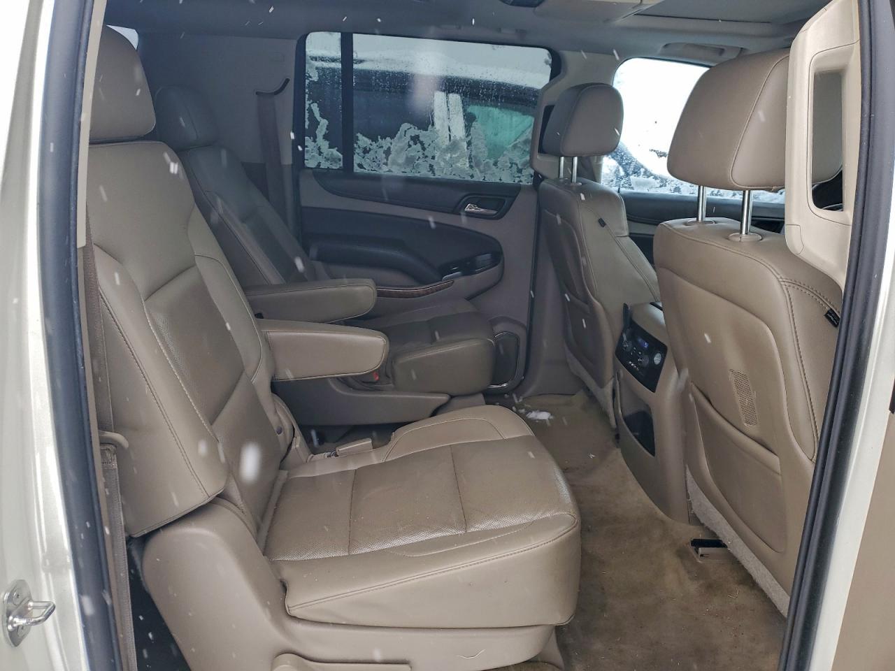 2015 Chevrolet Suburban K1500 Ltz VIN: 1GNSKKKC7FR127216 Lot: 94909575