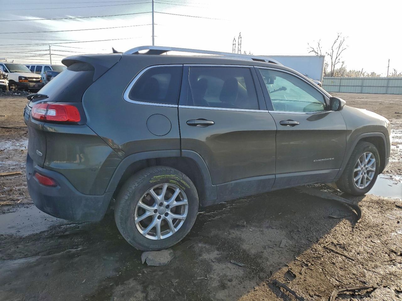 2015 Jeep Cherokee Latitude VIN: 1C4PJMCB3FW502555 Lot: 97492575