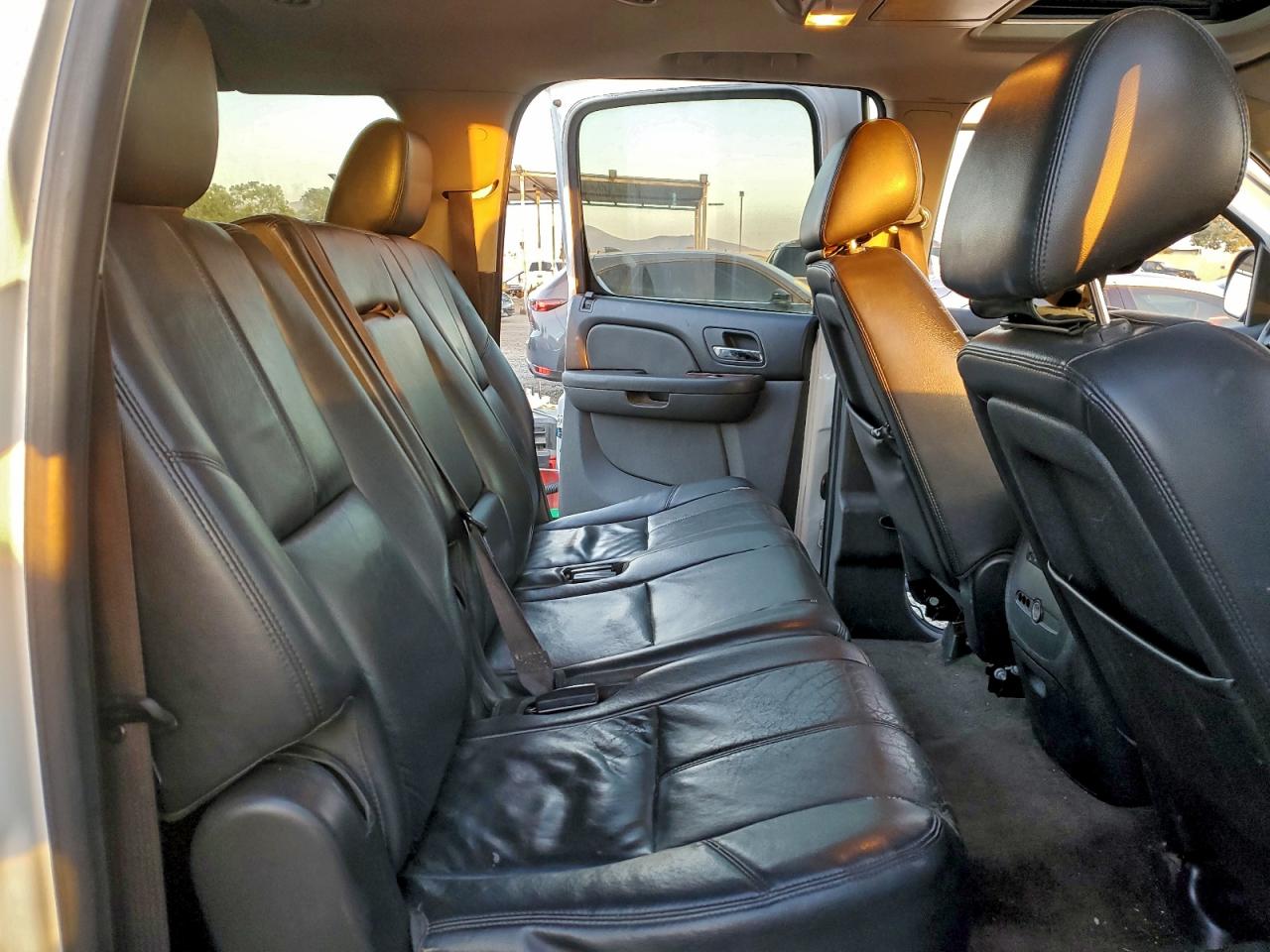 2013 Chevrolet Suburban C1500 Lt VIN: 1GNSCJE04DR231619 Lot: 94945565