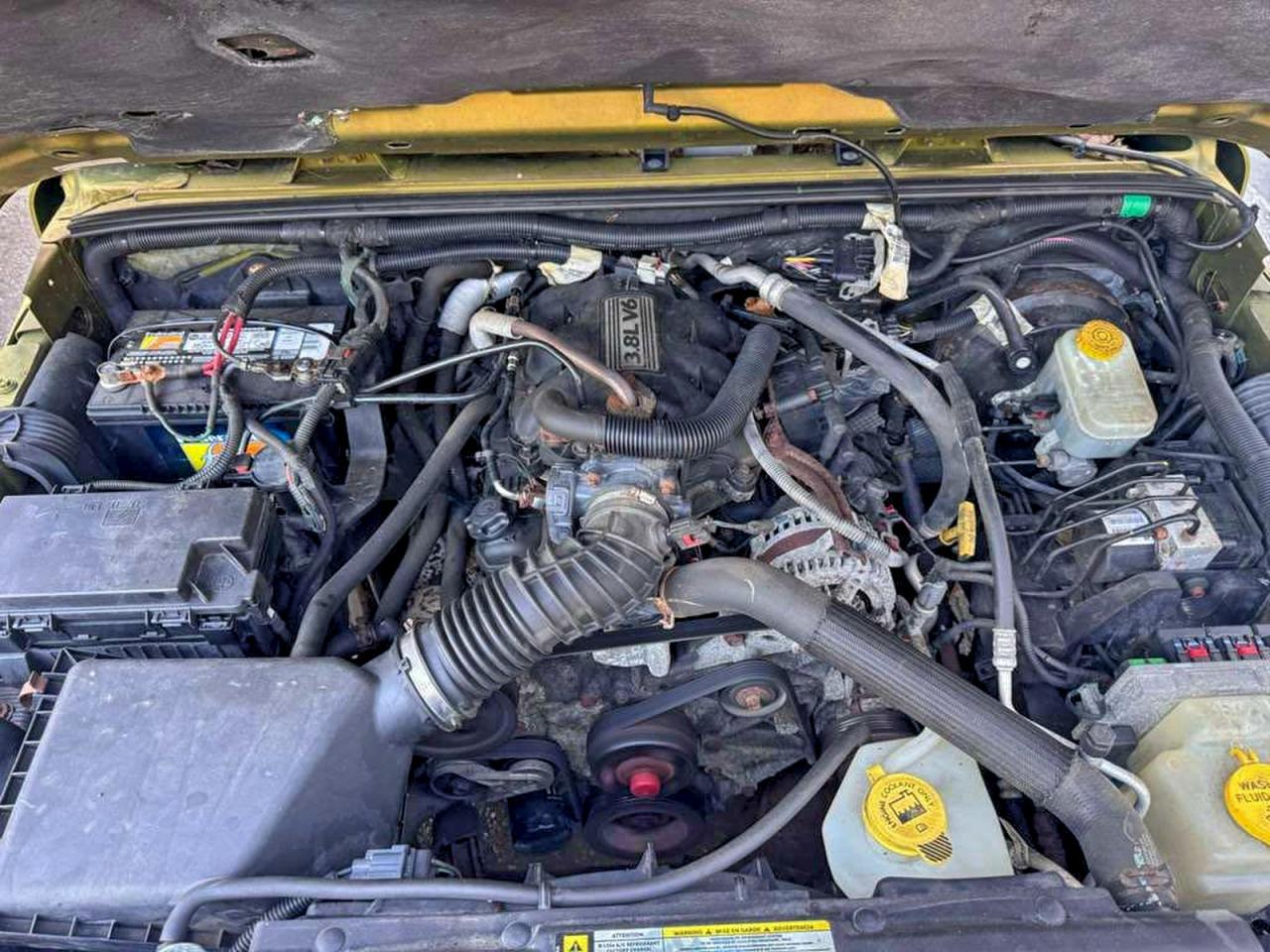 2008 Jeep Wrangler Unlimited Sahara VIN: 1J4GA59188L604615 Lot: 98132525