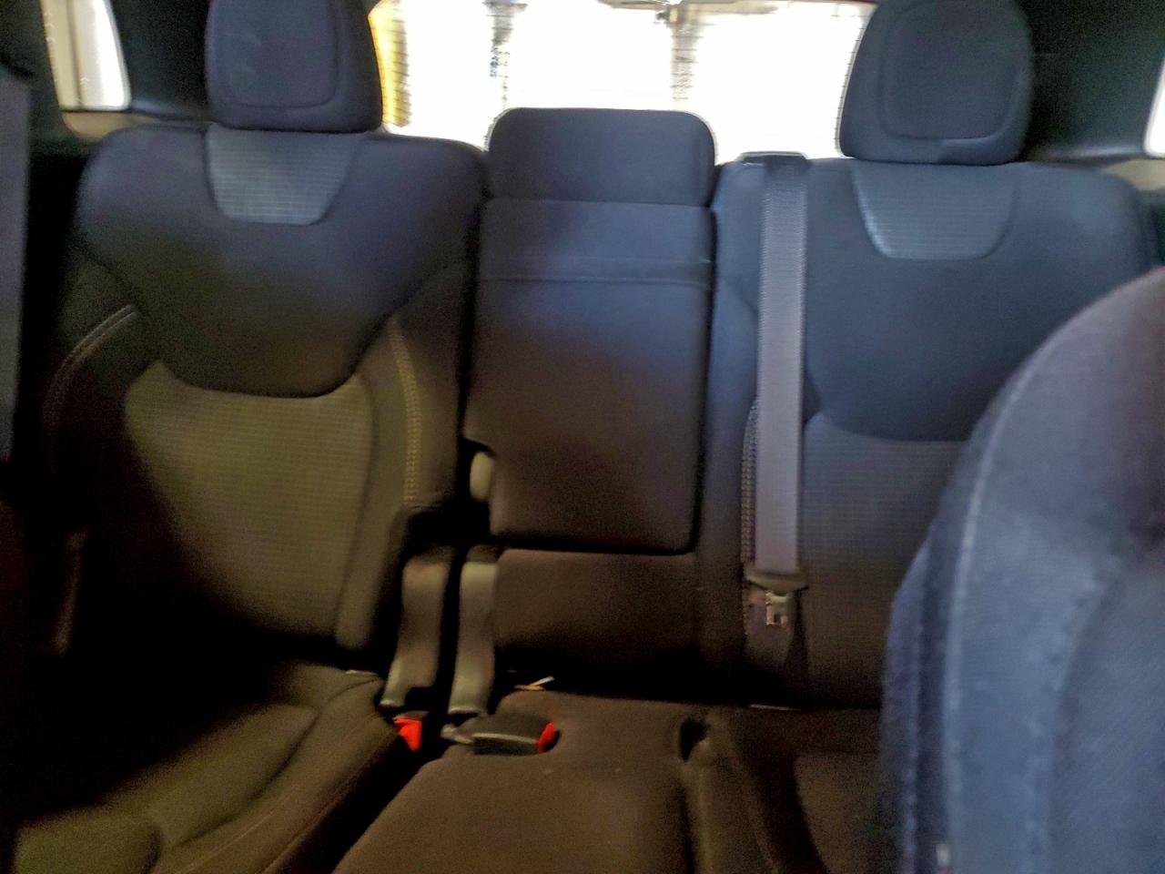 2015 Jeep Cherokee Latitude VIN: 1C4PJMCSXFW583201 Lot: 96064365