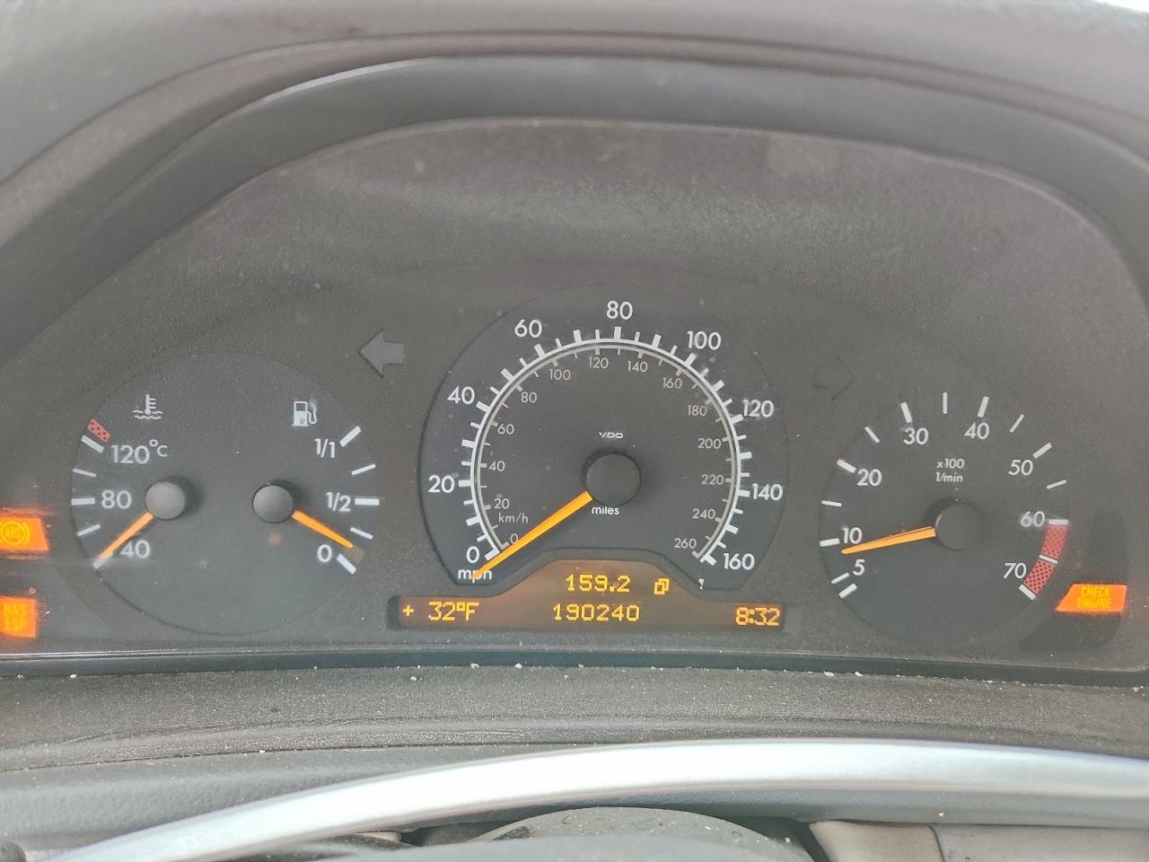 1998 Mercedes-Benz Clk 320 VIN: WDBLJ65G4WF041528 Lot: 93228775