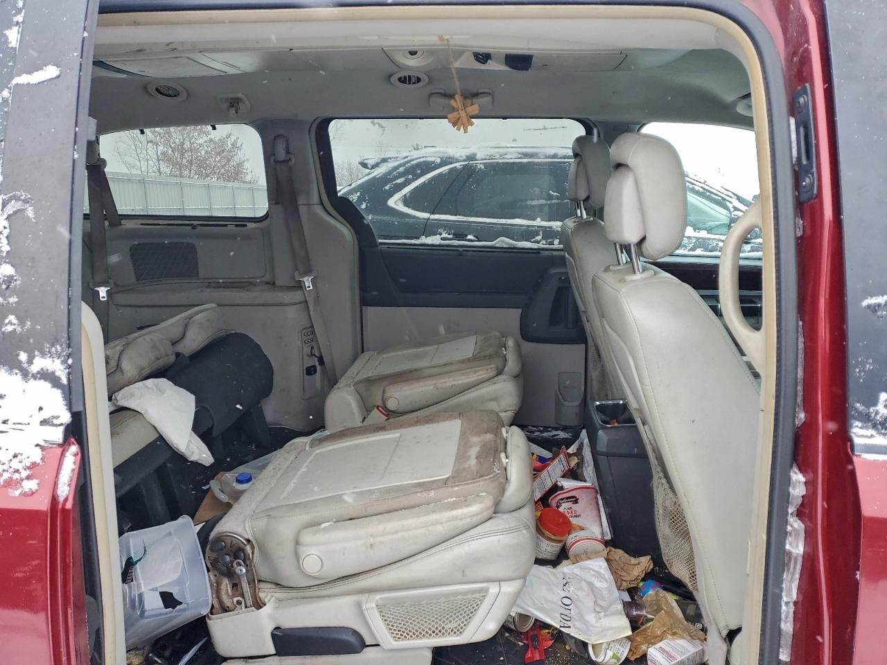 2010 Chrysler Town & Country Touring Plus VIN: 2A4RR8D19AR480541 Lot: 97078655