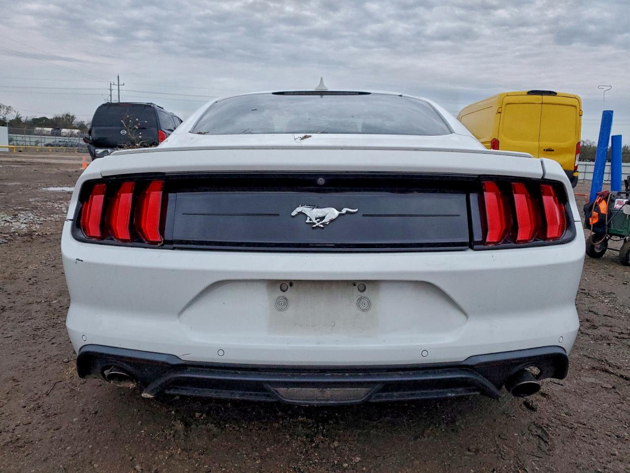 2021 Ford Mustang VIN: 1FA6P8TH5M5111812 Lot: 95336375