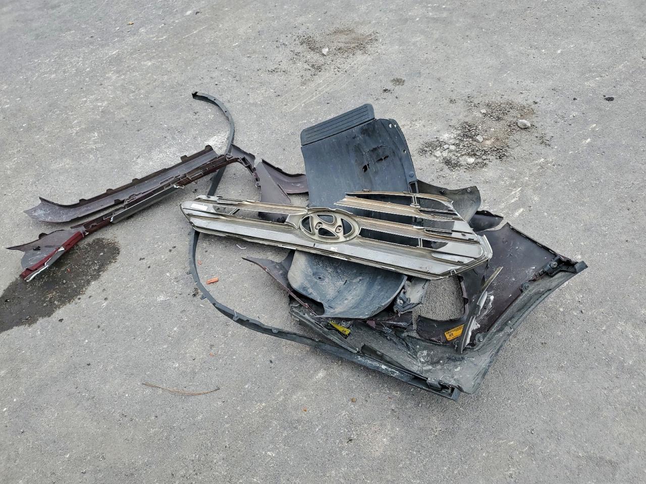 2017 Hyundai Santa Fe Sport VIN: 5XYZU3LB7HG397223 Lot: 98217715