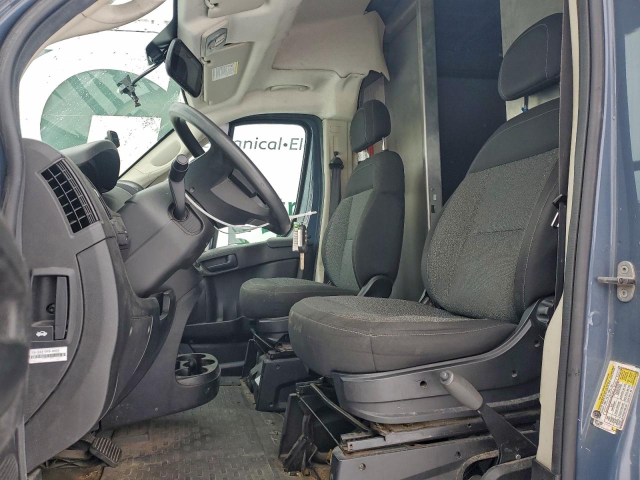 2019 Ram Promaster 2500 2500 High VIN: 3C6TRVDG4KE518105 Lot: 94754485