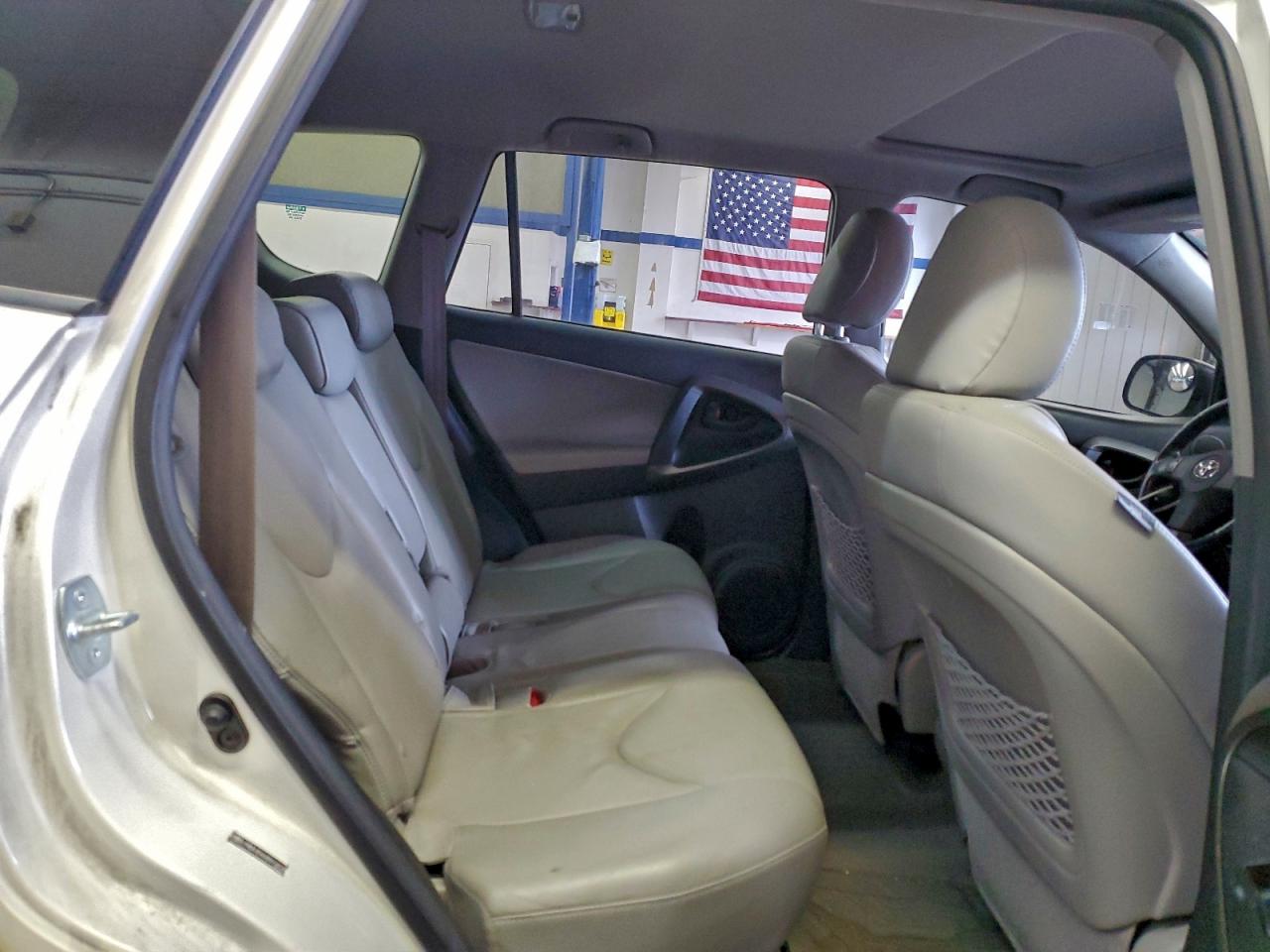 2010 Toyota Rav4 Limited VIN: JTMDK4DV6AD016576 Lot: 96743675