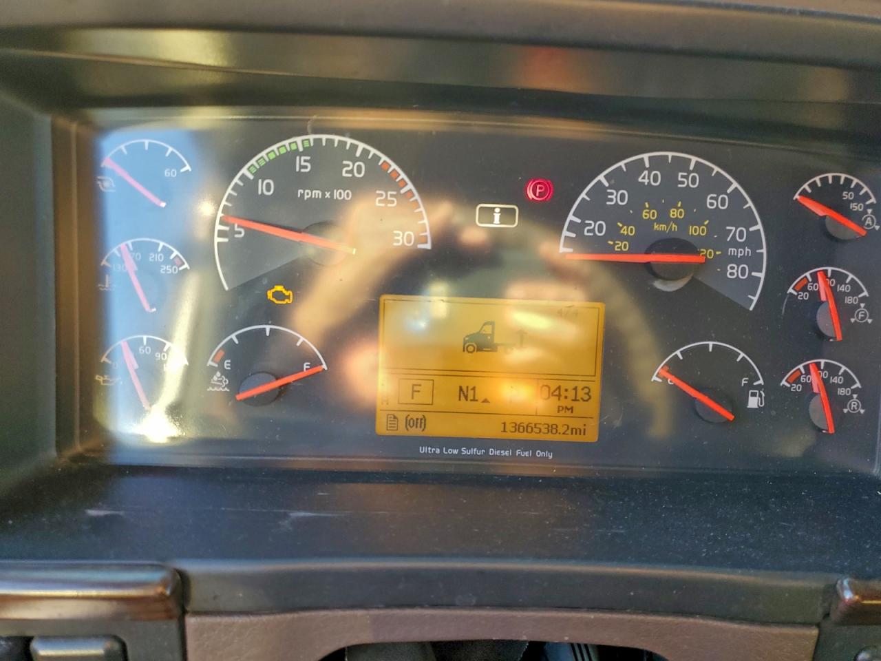 2015 Volvo Vnl Semi Truck VIN: 4V4NC9EH9FN908026 Lot: 96557165