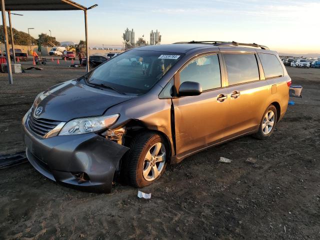 2017 Toyota Sienna LE