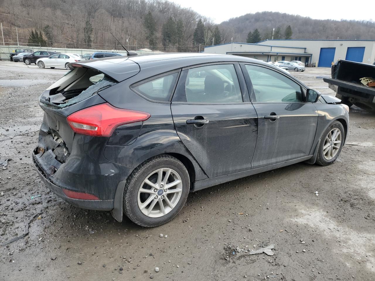 1FADP3K2XHL275906 FORD FOCUS 2017