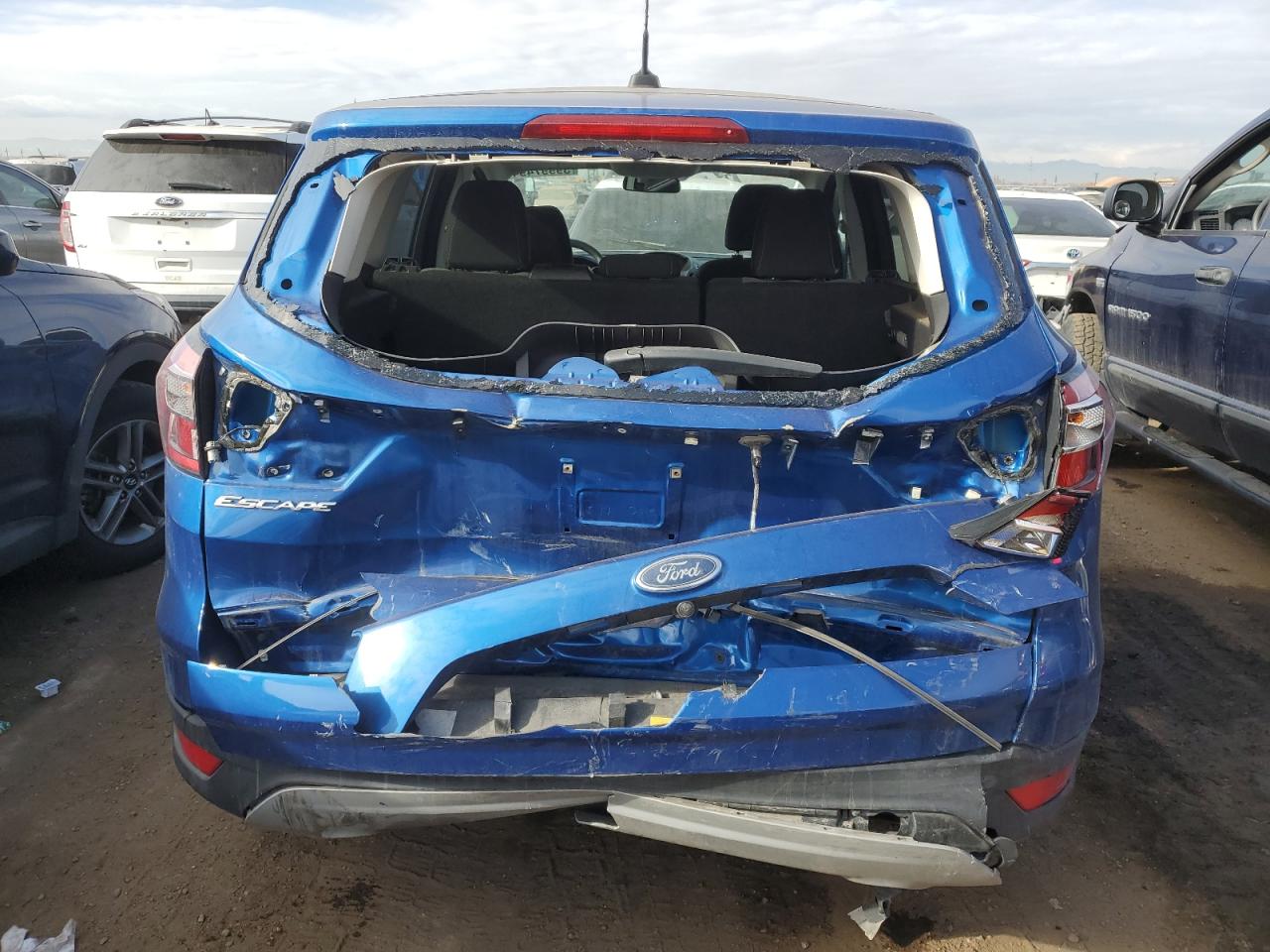 1FMCU0GD7HUE59438 FORD ESCAPE 2017