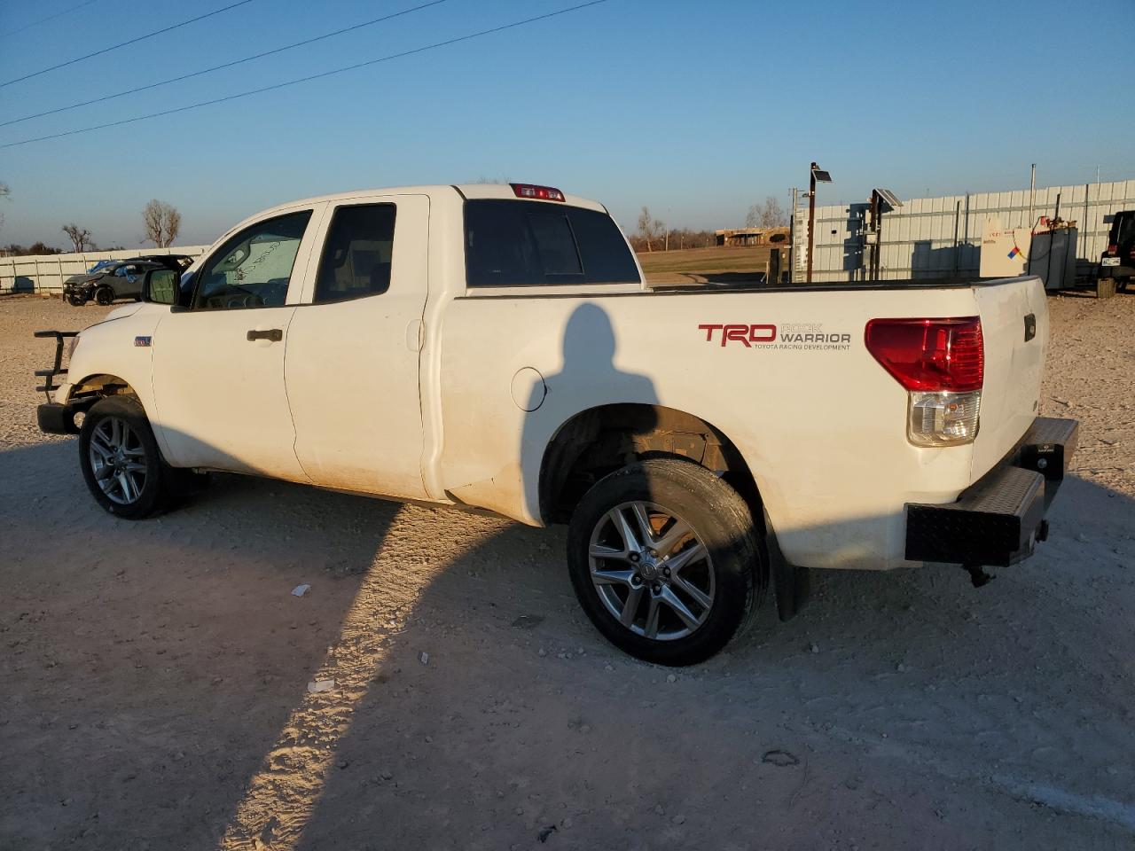 5TFUW5F18AX098197 2010 Toyota Tundra Double Cab Sr5