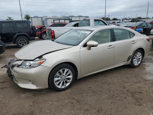 2013 Lexus ES 300h 