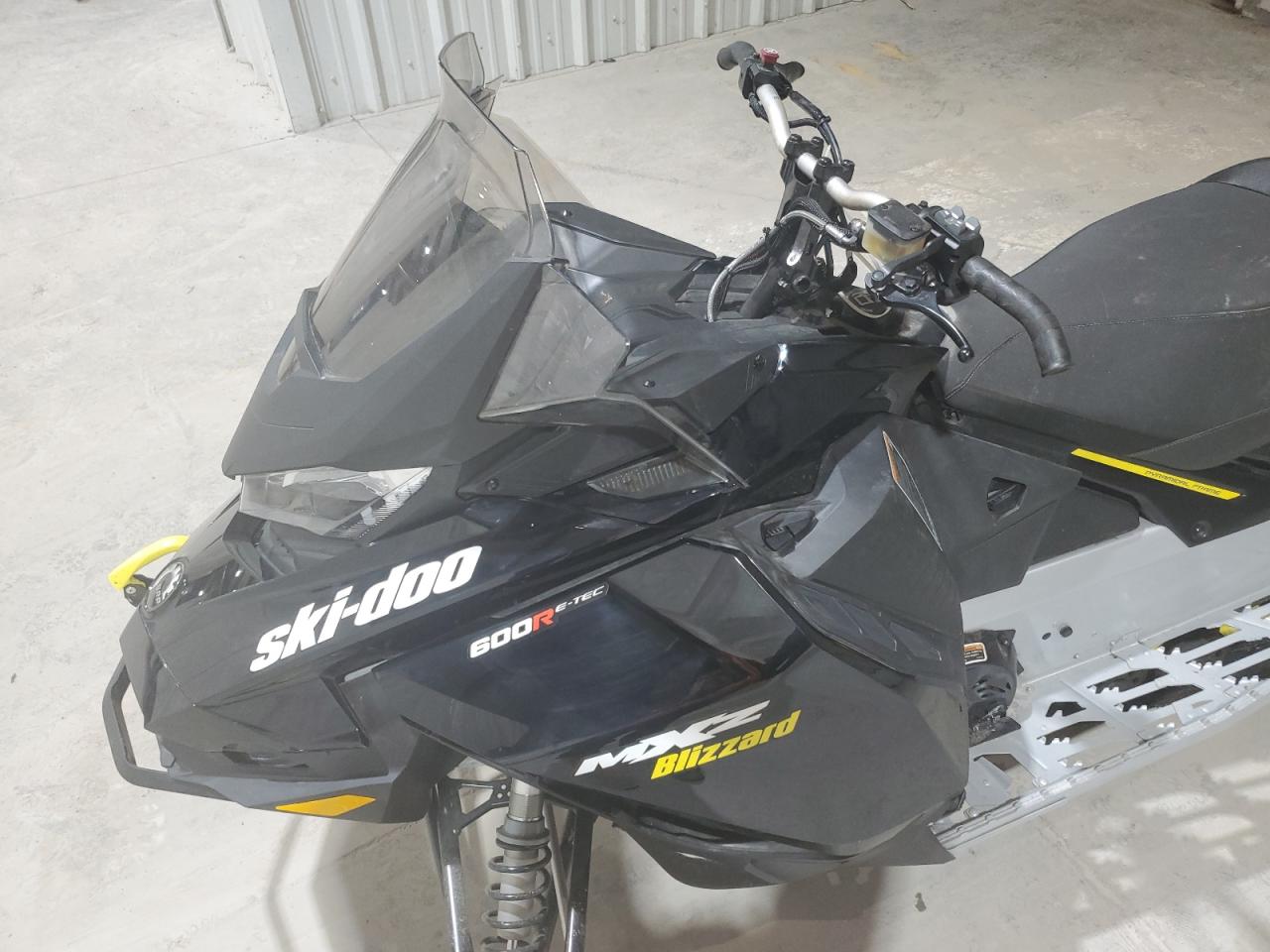 2BPSMWKAXKV000545 SKI DOO SNOWMOBILE 2019