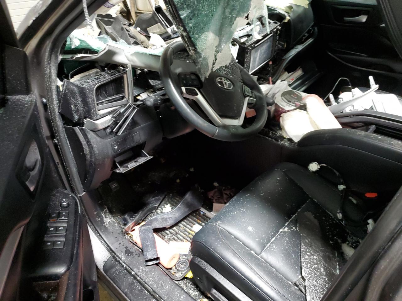 5TDJGRFH2KS071850 TOYOTA HIGHLANDER 2019