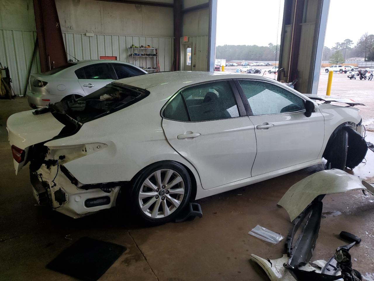 4T1B11HK7JU569841 TOYOTA CAMRY 2018