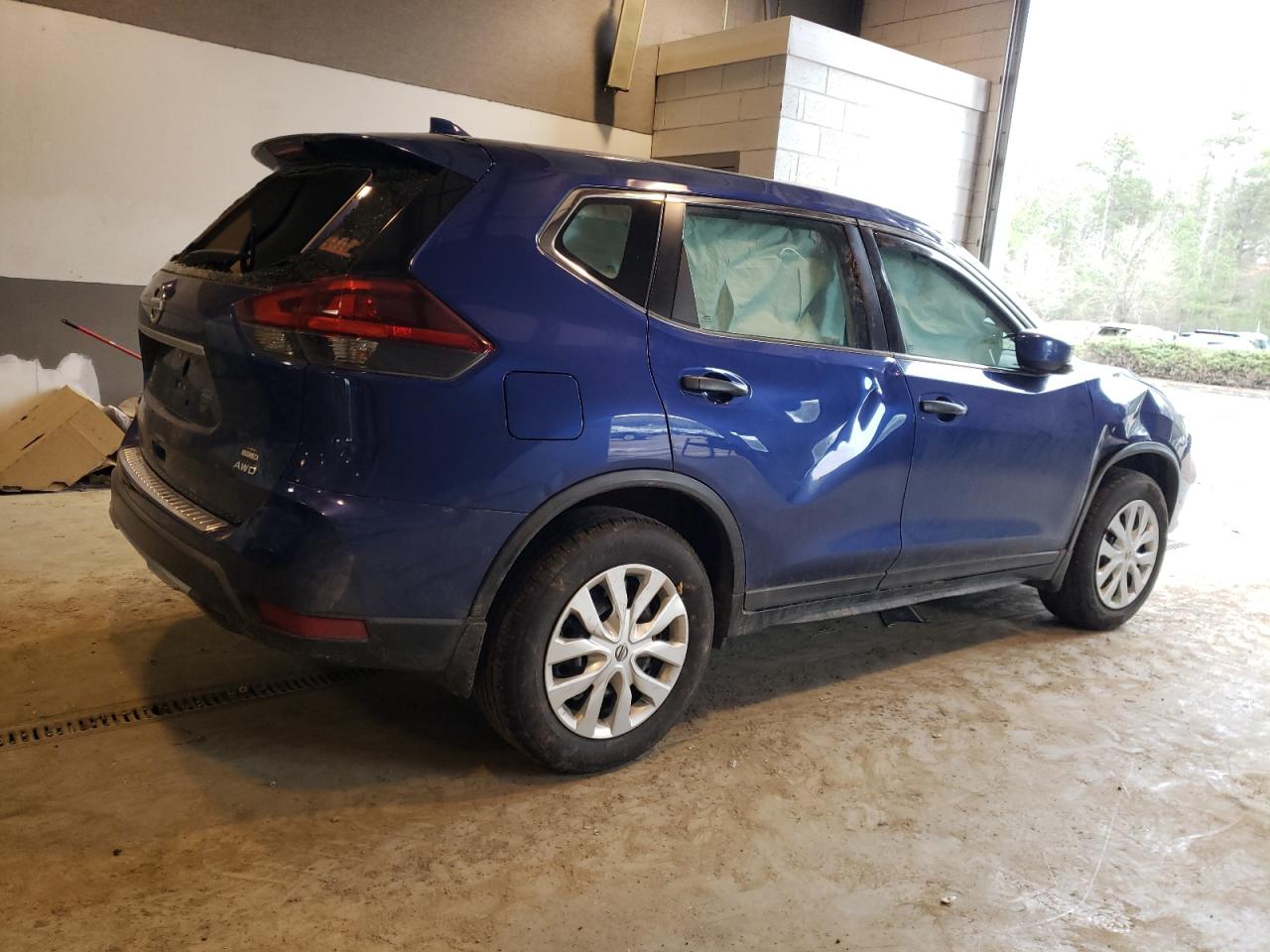 KNMAT2MV2JP563721 NISSAN ROGUE 2018