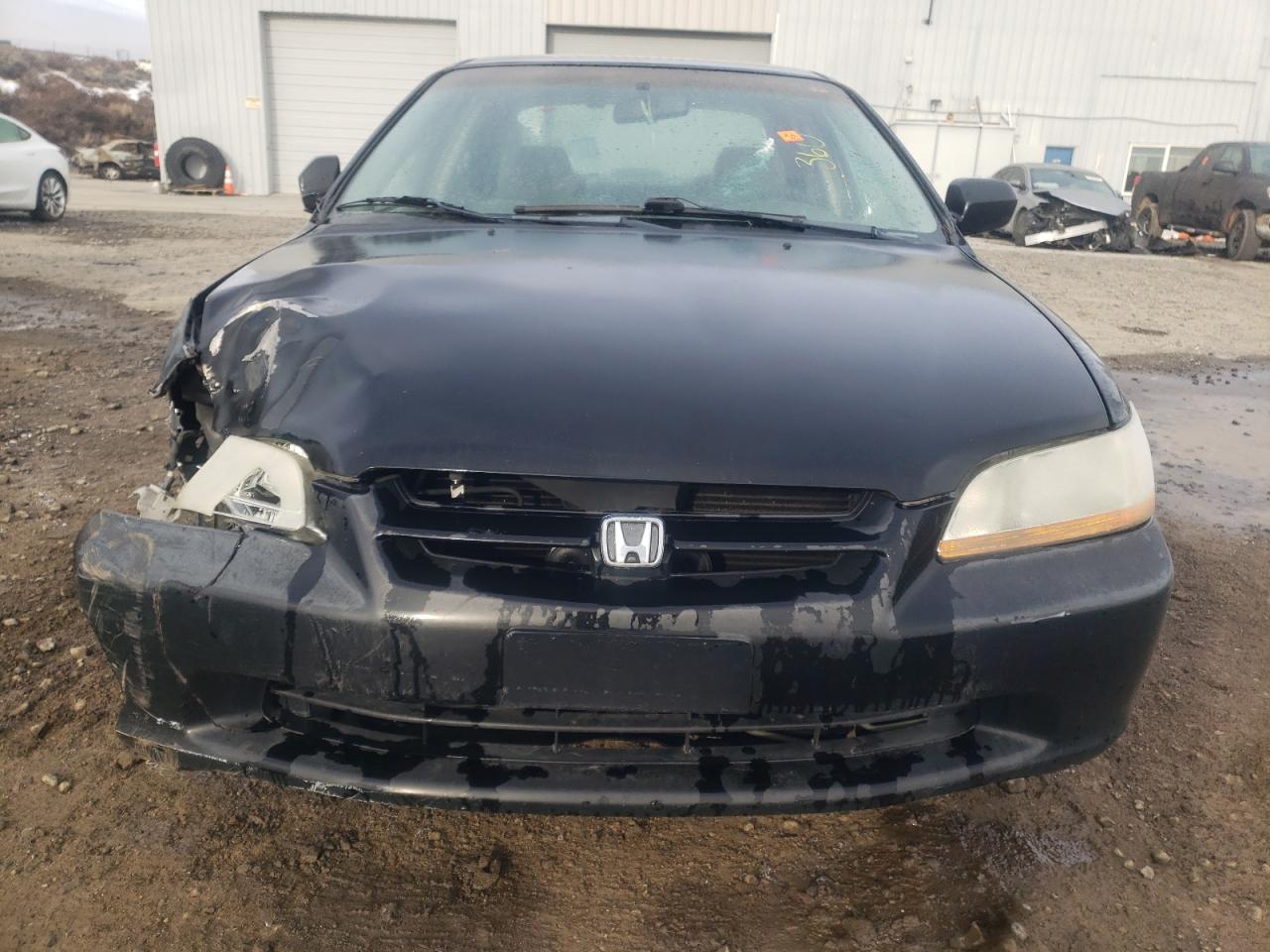 1HGCG6655XA004470 1999 Honda Accord Lx