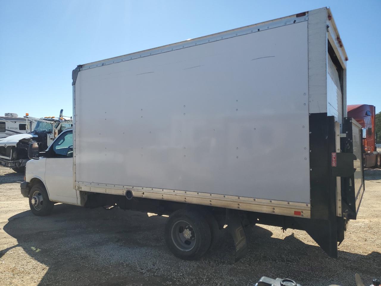 1GB3GSCGXG1311795 CHEVROLET EXPRESS 2016
