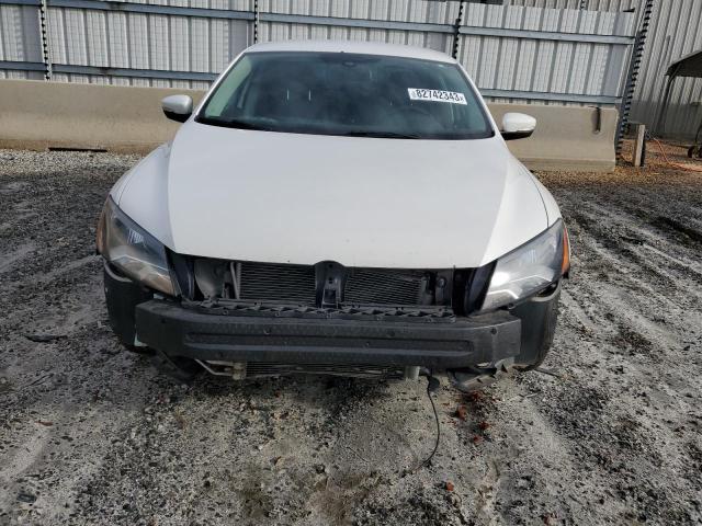 2015 Volkswagen Passat - Image 5