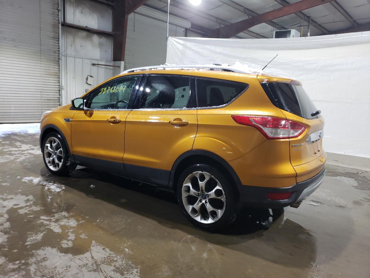 1FMCU9J92GUA01541 FORD ESCAPE 2016