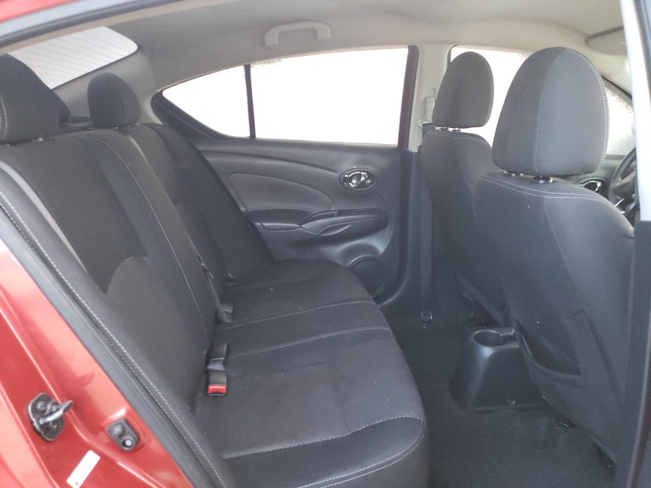 3N1CN7AP5KL826998 NISSAN VERSA 2019