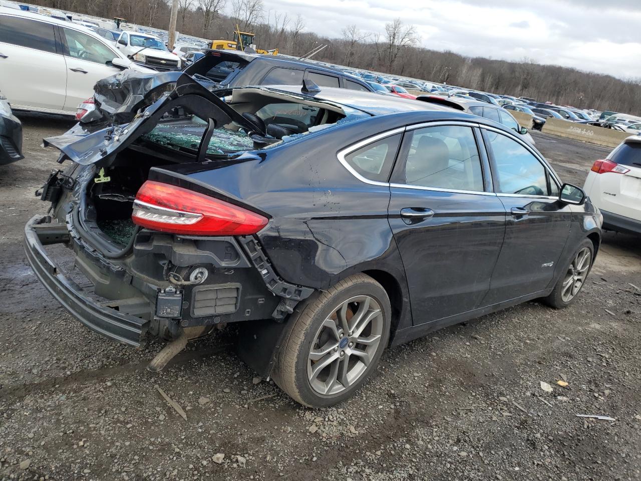 3FA6P0RU5KR192374 FORD FUSION 2019
