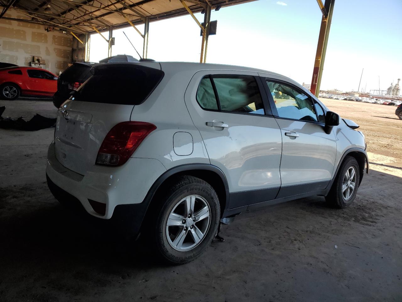 3GNCJKSB0KL347877 CHEVROLET TRAX 2019