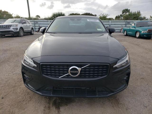 2022 VOLVO S60 B5 MOM 7JRL12TZ3NG154279