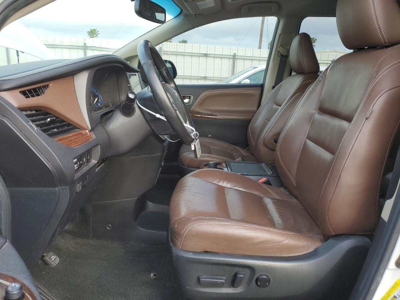 5TDYZ3DC6HS852120 TOYOTA All Models 2017
