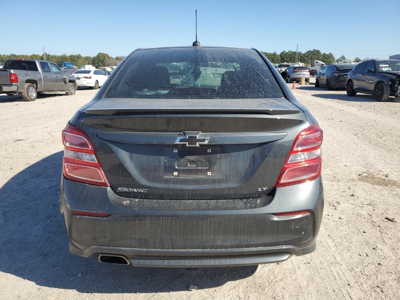 1G1JD5SH3J4104588 CHEVROLET SONIC 2018