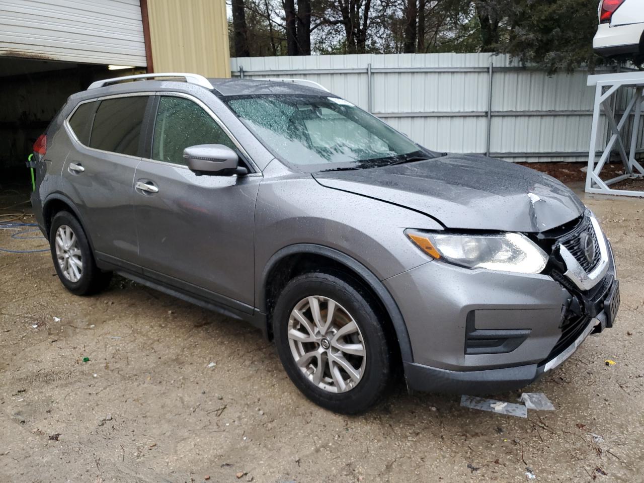 KNMAT2MV6JP556710 NISSAN ROGUE 2018
