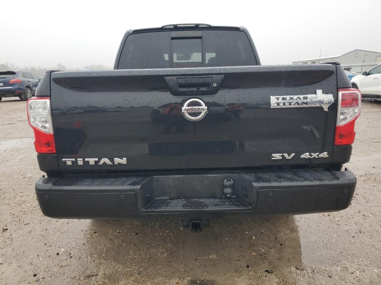 1N6AA1E59HN573826 NISSAN TITAN 2017