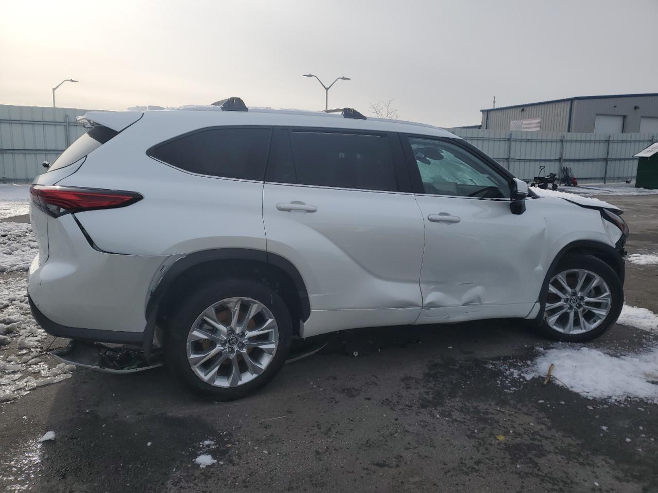 5TDDZRBHXNS217820 TOYOTA HIGHLANDER 2022