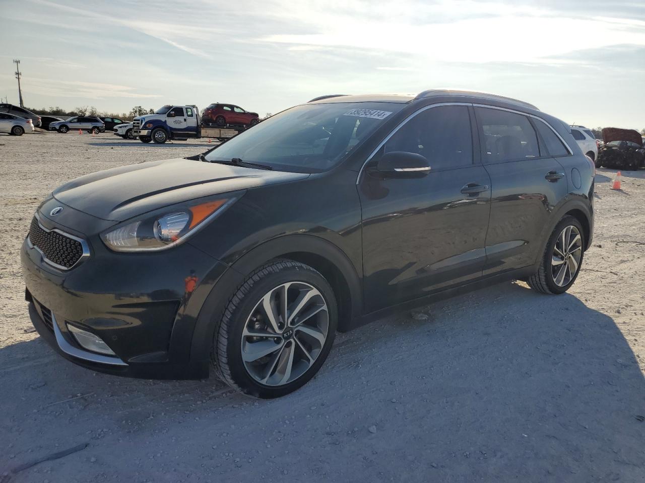 KNDCE3LC0J5111867 2018 Kia Niro Touring