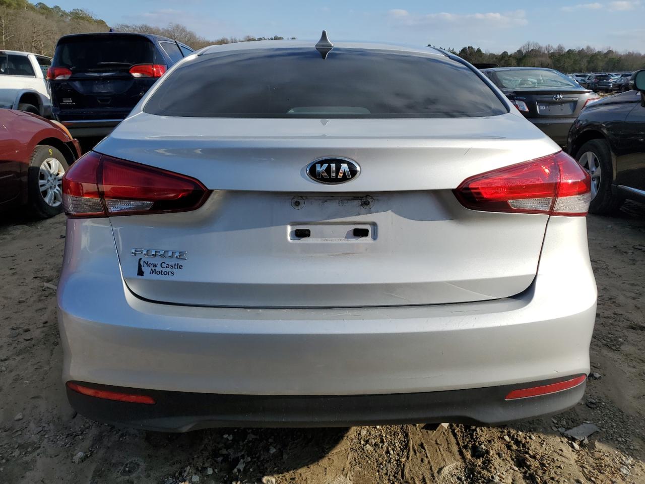 3KPFK4A78HE104312 2017 Kia Forte Lx