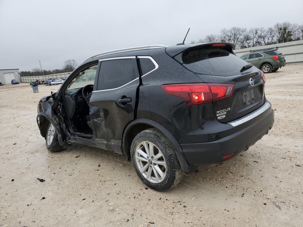 JN1BJ1CP8KW526707 NISSAN ROGUE 2019