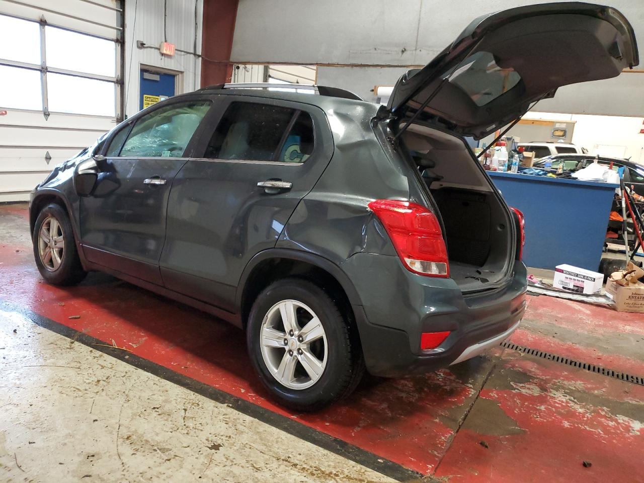 KL7CJLSB5JB721668 CHEVROLET TRAX 2018