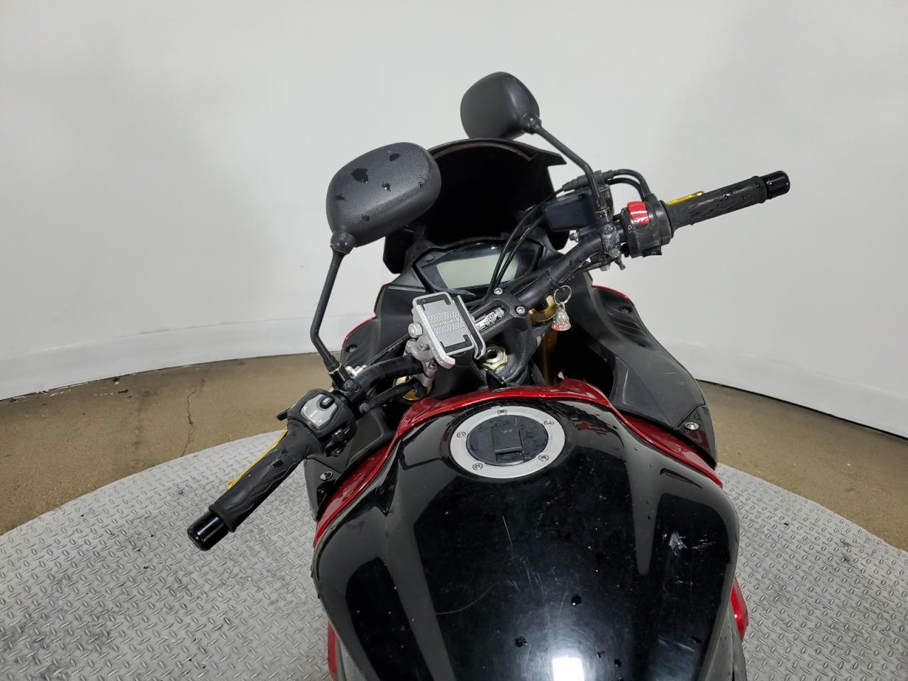 JS1GT7CA4G2100095 SUZUKI GSXS1000 2016
