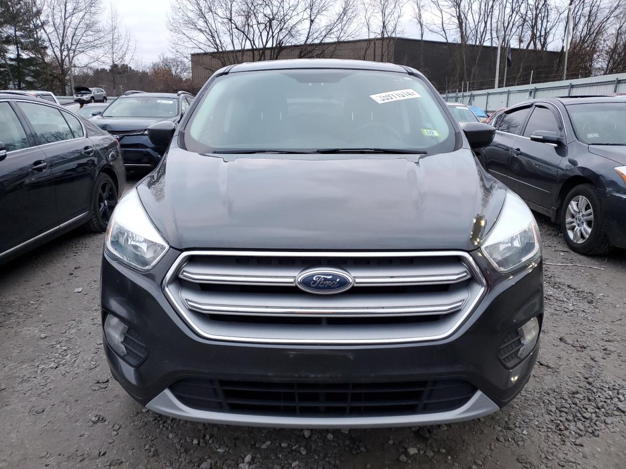 1FMCU0GD9HUE39241 FORD ESCAPE 2017