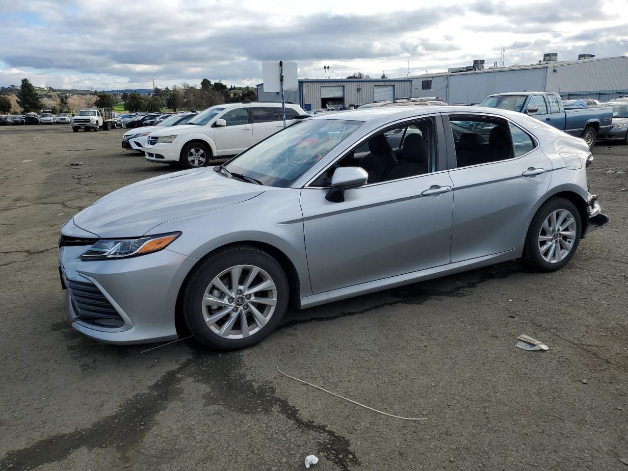 4T1C11AK1MU541696 TOYOTA CAMRY 2021