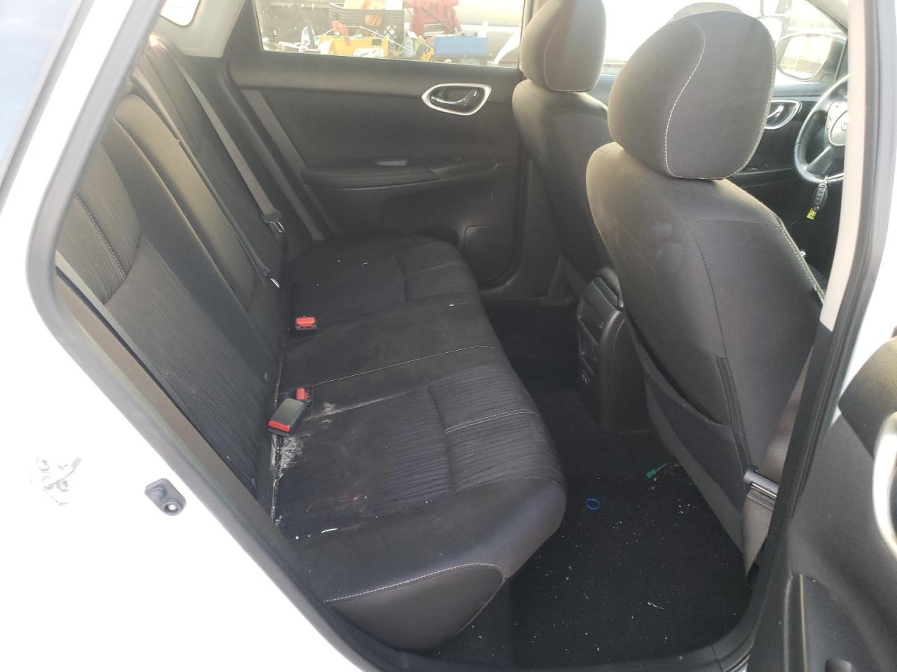 3N1AB7AP1JY279052 NISSAN SENTRA 2018