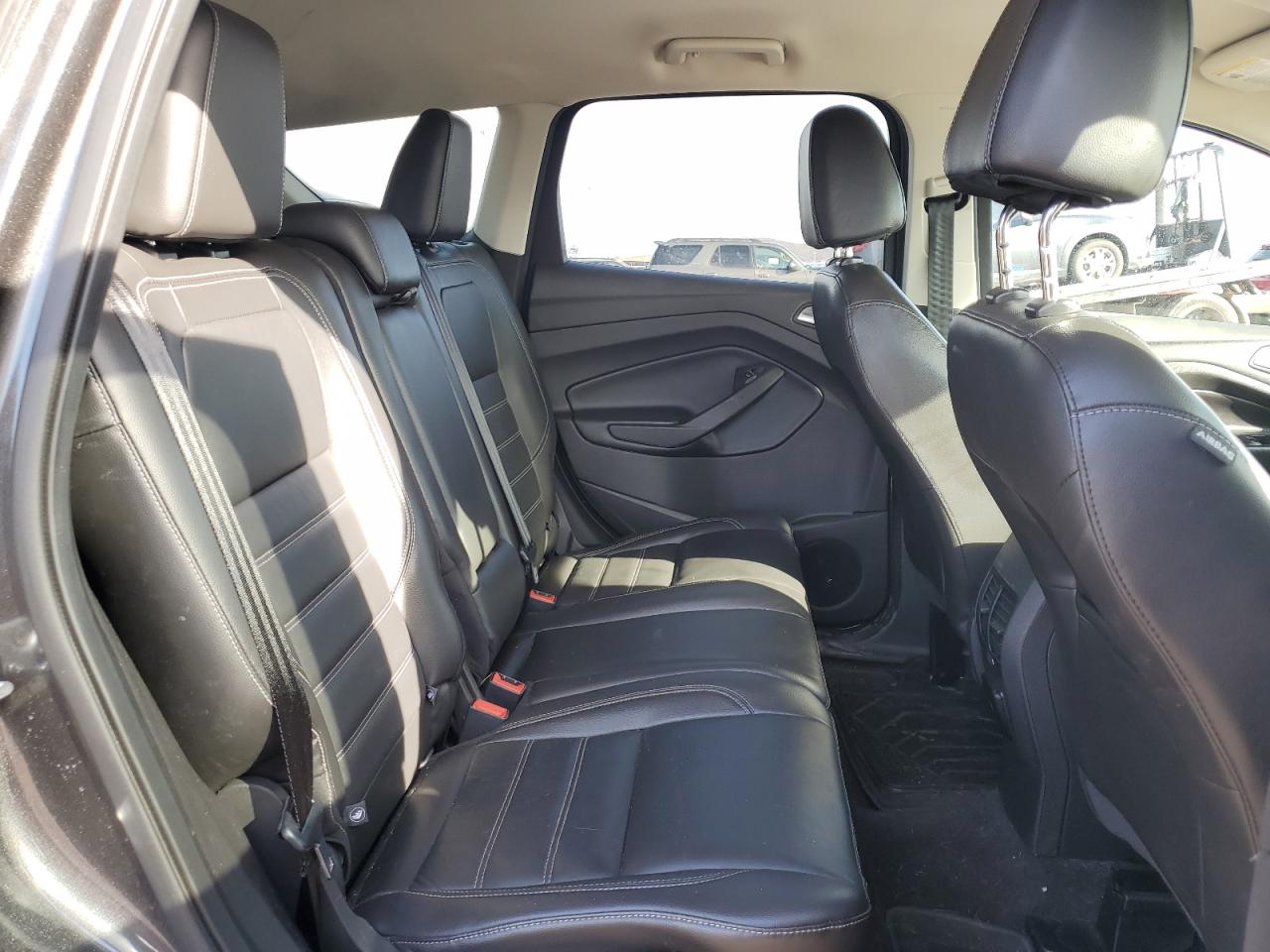 1FMCU9J90HUB53206 FORD ESCAPE 2017