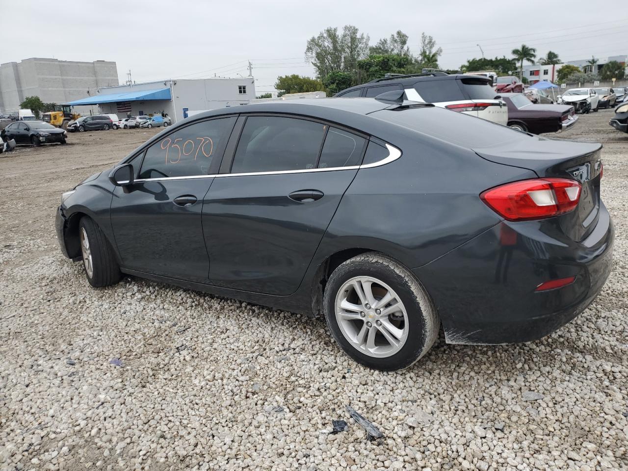 1G1BE5SM6J7230764 CHEVROLET CRUZE 2018