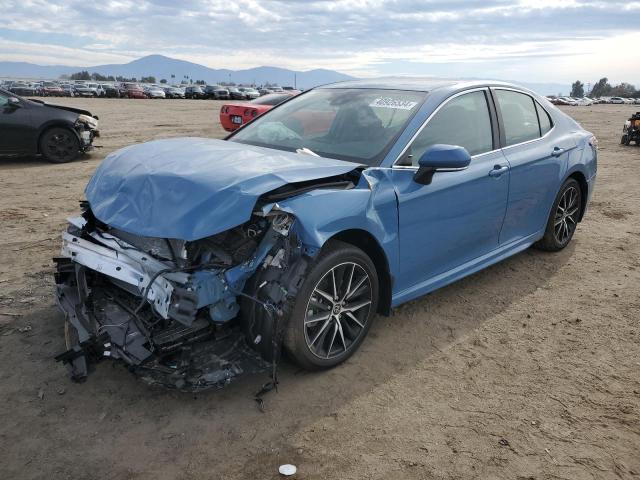 Lot #2471427079 2024 TOYOTA CAMRY salvage car