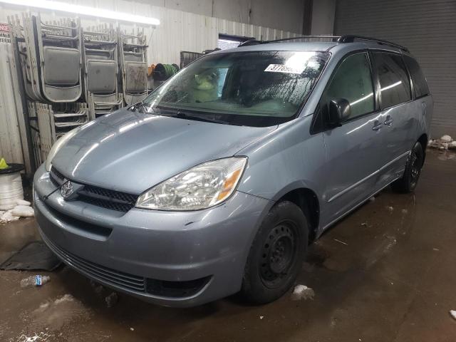 2004 Toyota Sienna CE