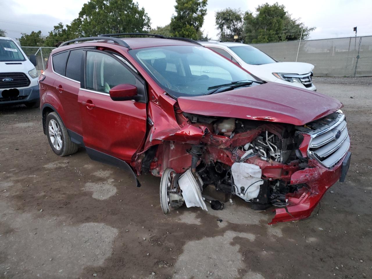 1FMCU0HD8JUB25889 FORD ESCAPE 2018