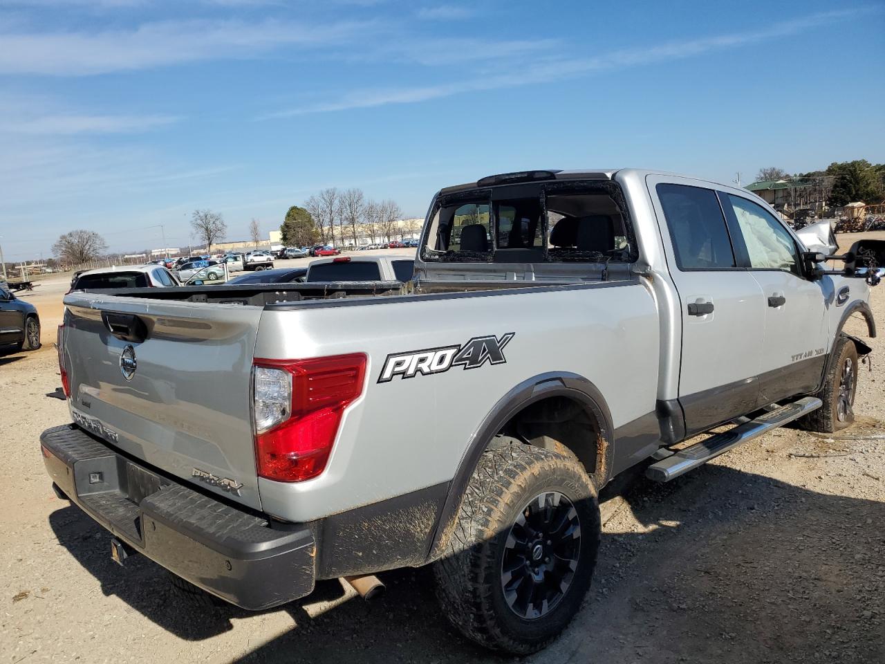 1N6AA1F46GN506850 NISSAN TITAN 2016