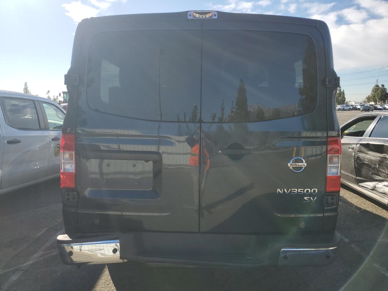 5BZBF0AA1KN852118 NISSAN NV 2019